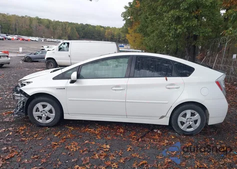 2011 Toyota Prius Three z USA, uszkodzony, nr VIN JTDKN3DU3B0281514